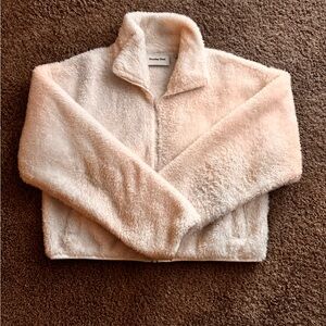 Aritizia’s Sunday Best Cozy Cream Fleece Jacket